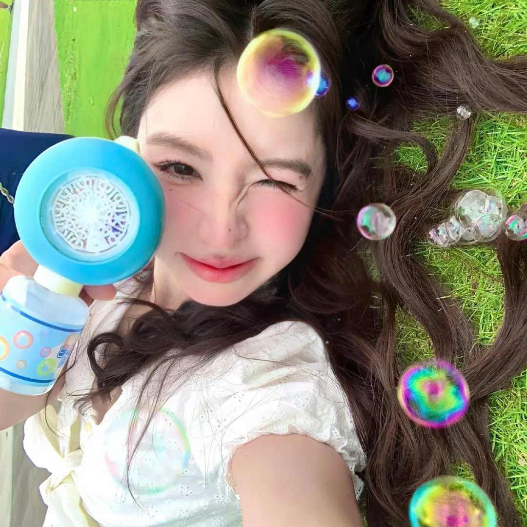 坡道上的红屋顶